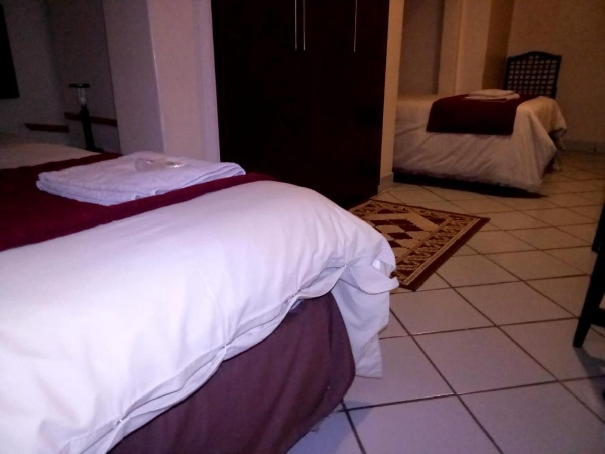 Rustenburg Guesthouse 外观 照片