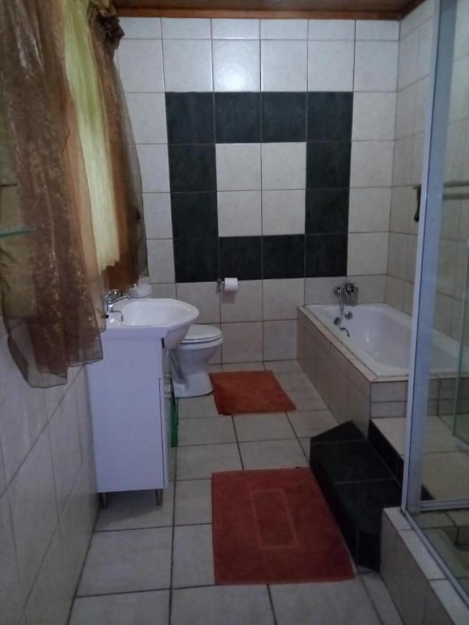 Rustenburg Guesthouse 外观 照片