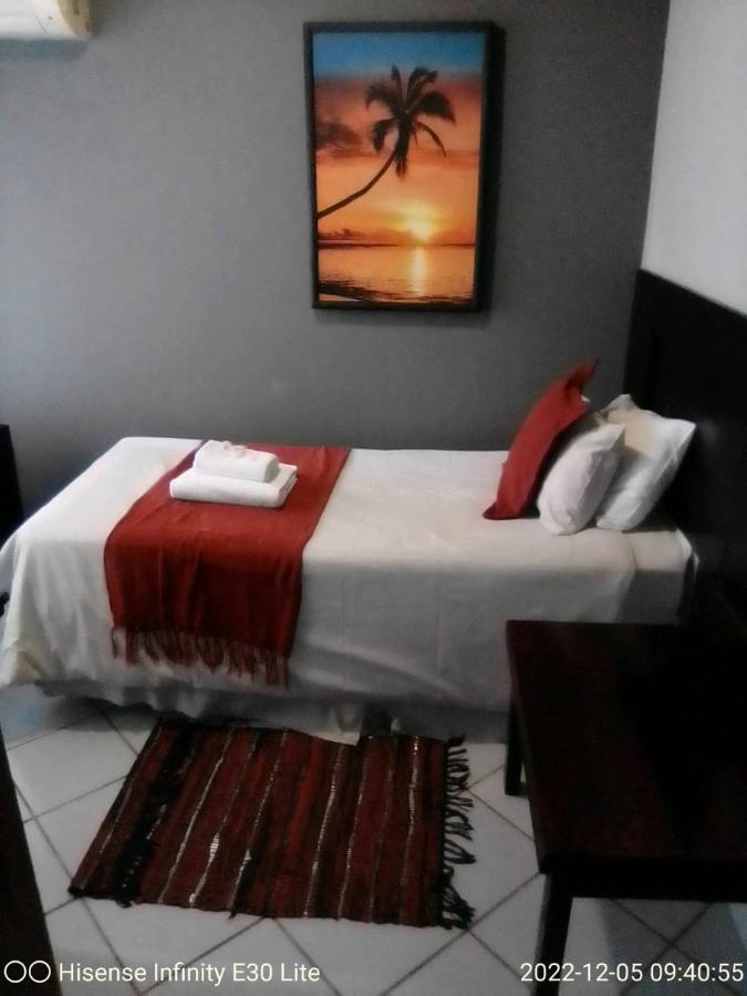 Rustenburg Guesthouse 外观 照片