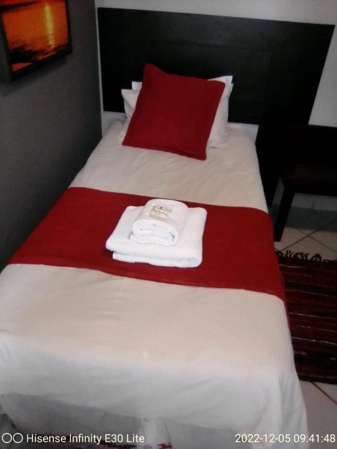 Rustenburg Guesthouse 外观 照片
