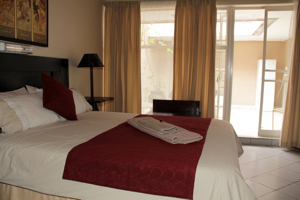 Rustenburg Guesthouse 外观 照片